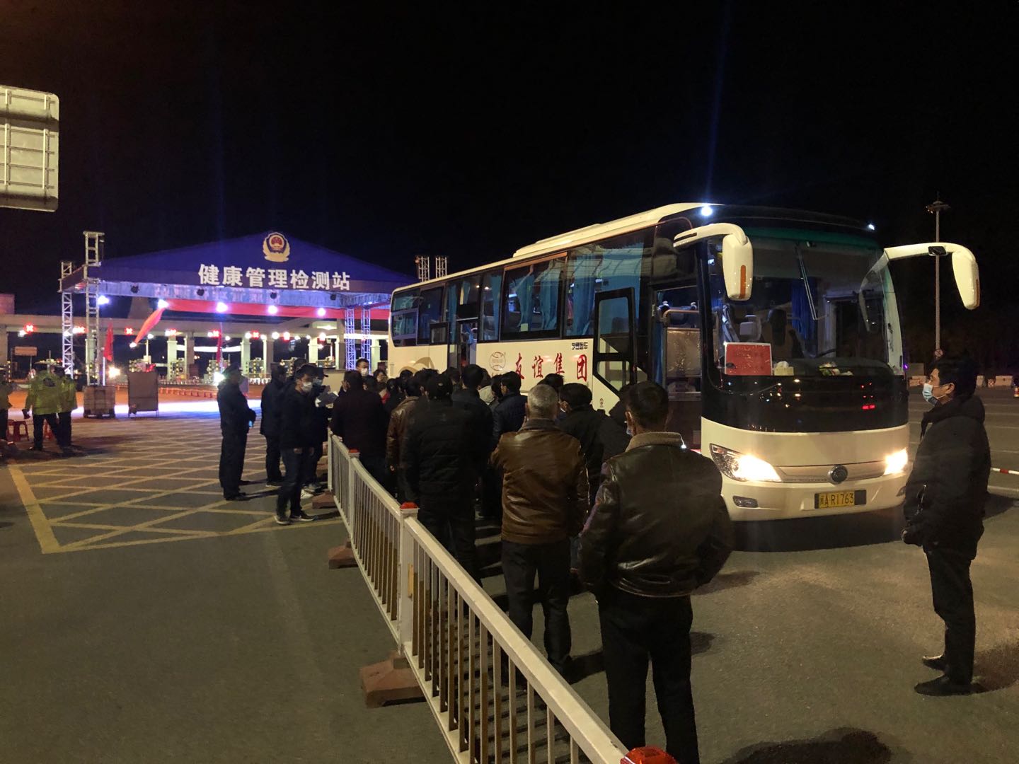 佰富彩集团专车行动，，，，，，，，江西籍员工返融！